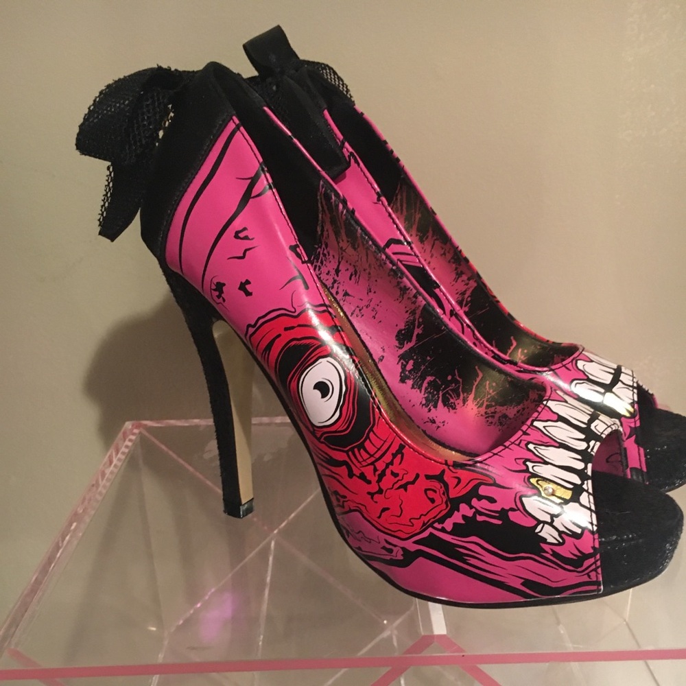 Iron fist gold digger zombie heels